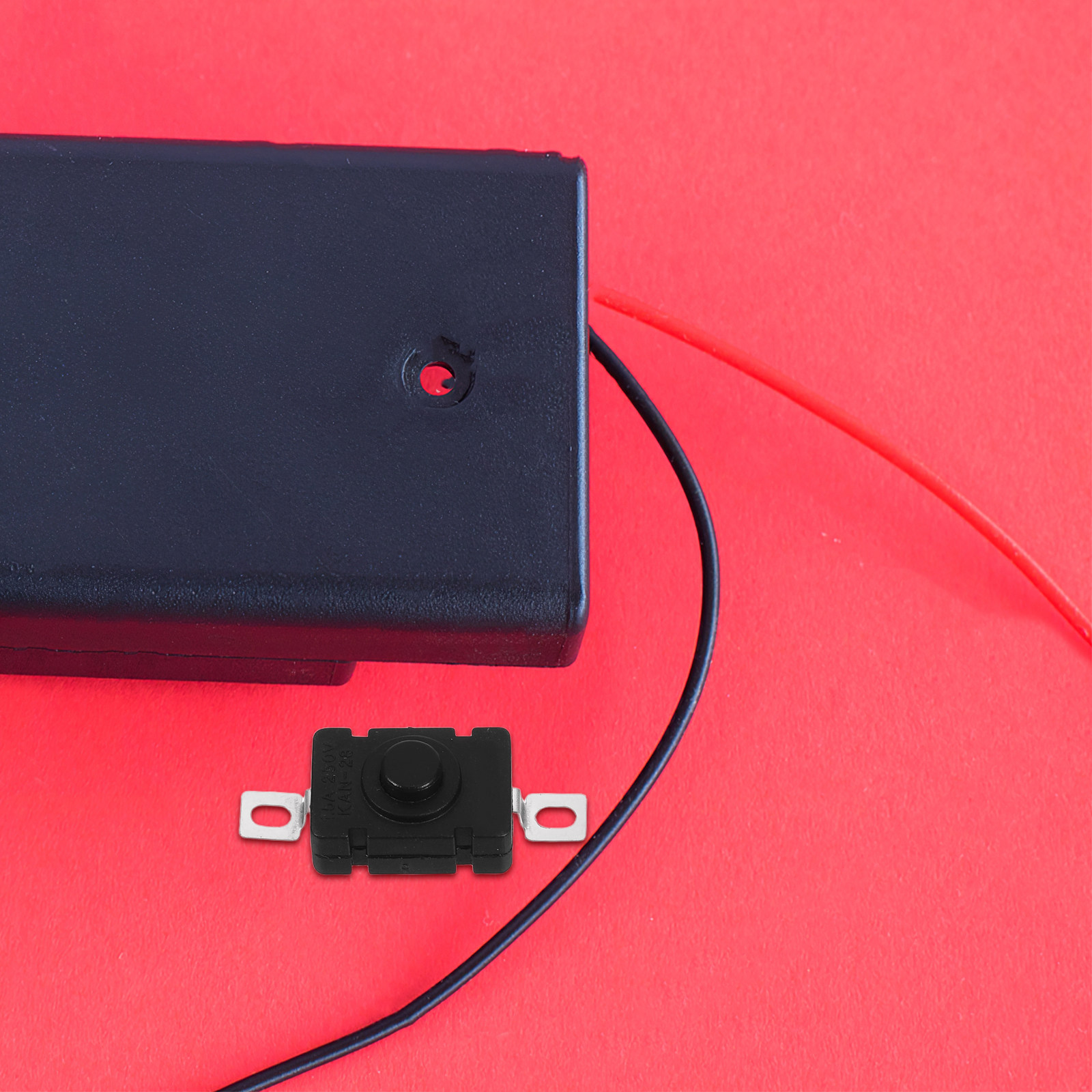สวิตช์กล่องแบตเตอรี่แบบกดล็อคต - Diy Electronics Box บทวิจารณ์และราคา